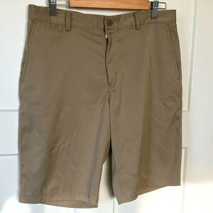 Men’s Nike Dri-Fit golf shorts